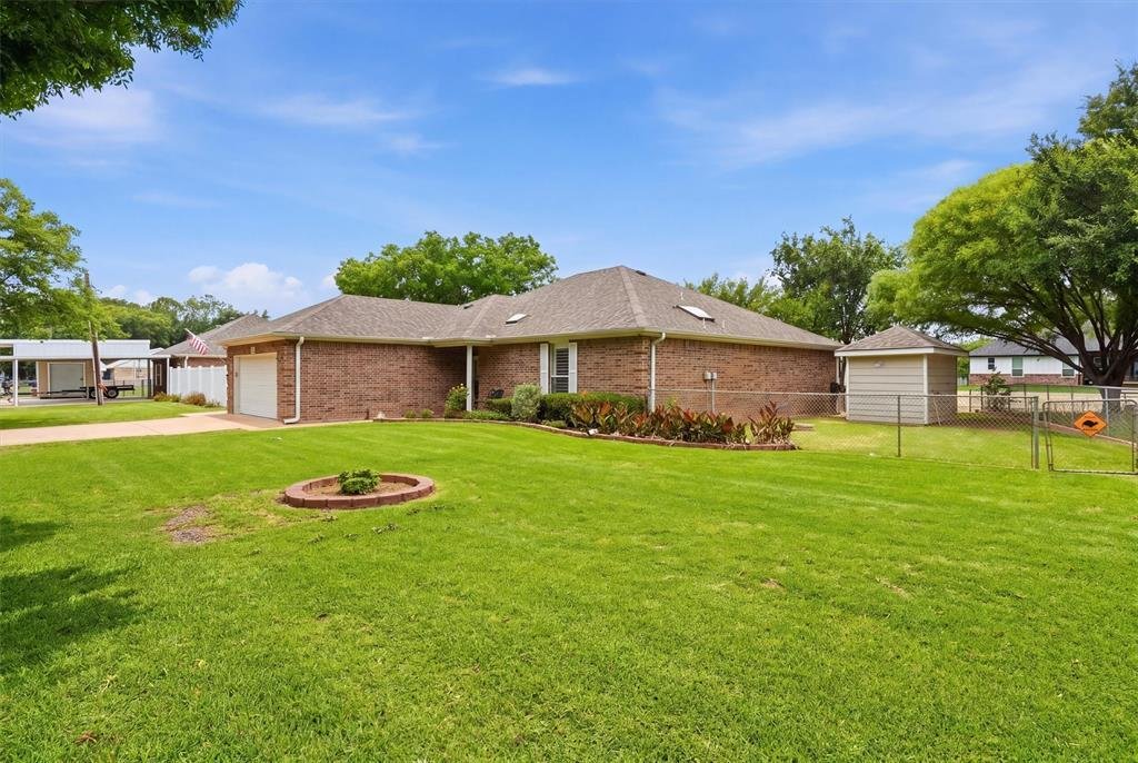 House in Granbury, Texas, United States 5 - 18020049