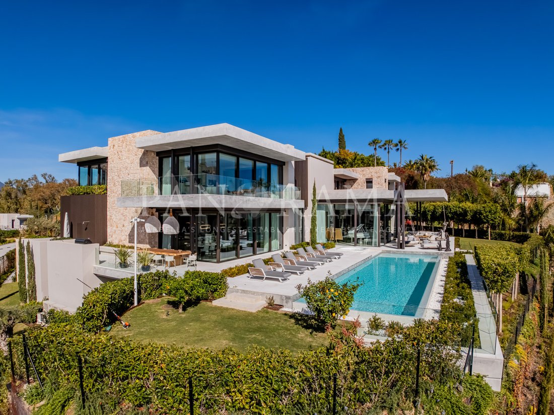 Villa in La Quinta, Benahavis, Andalusia 1 - 16667725