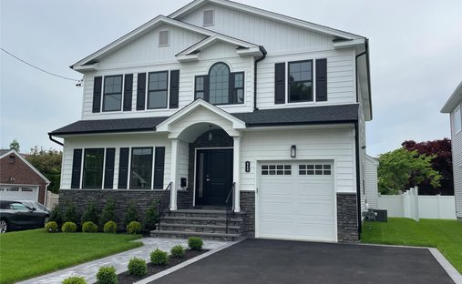 House in Mineola, New York, United States 1