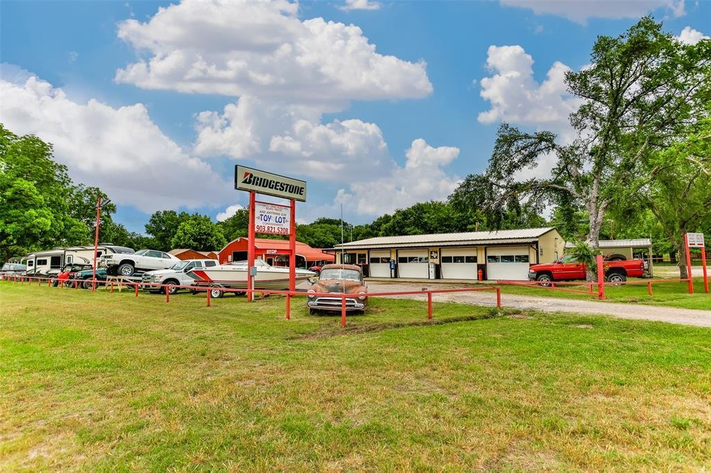 House in Whitesboro, Texas, United States 1 - 18020035