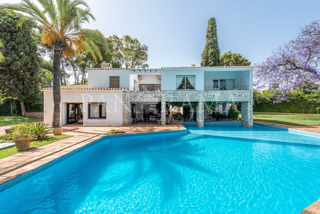 Villa in Marbella, Andalusia, Spain 1 - 15921174