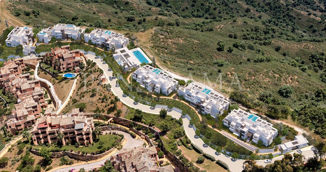 Penthouse in Elviria-Cabopino, Marbella, Spain 3 - 13579626