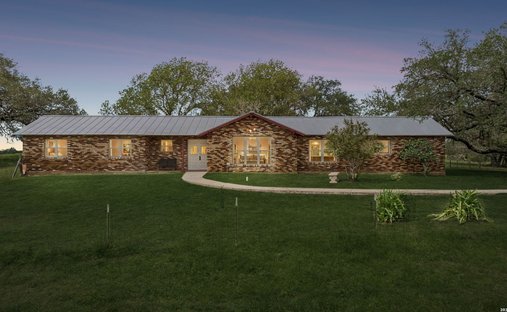Farm Ranch in Floresville, Texas, United States 1