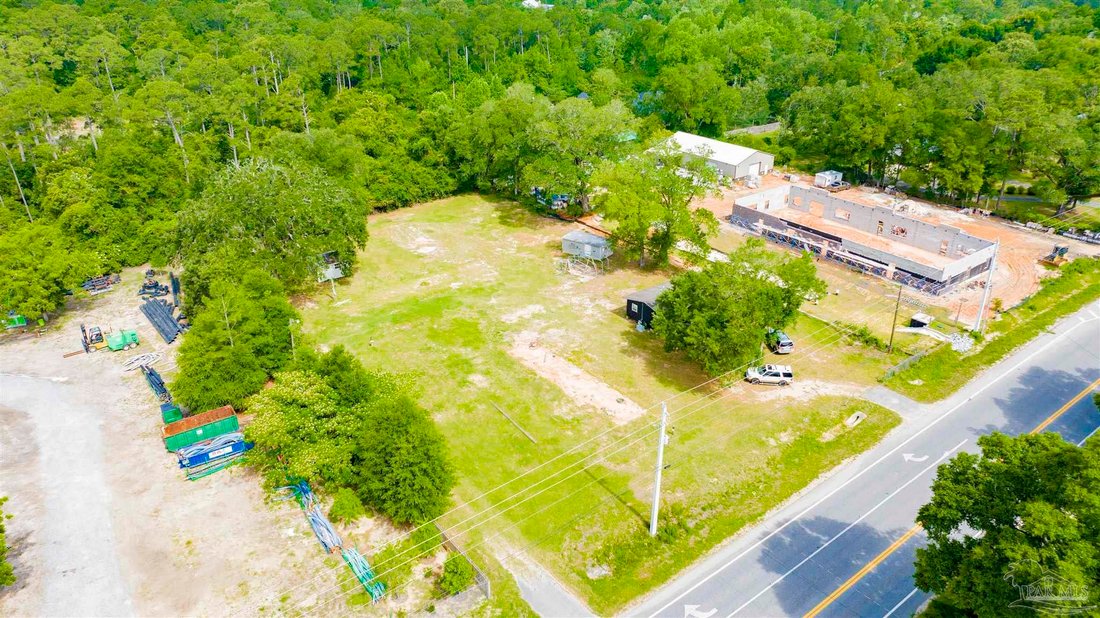 Land in Pensacola, Florida, United States 1 - 18018236