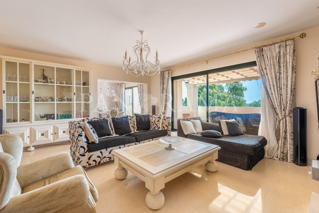Penthouse in Benahavis, Andalusia, Spain 3 - 15115174