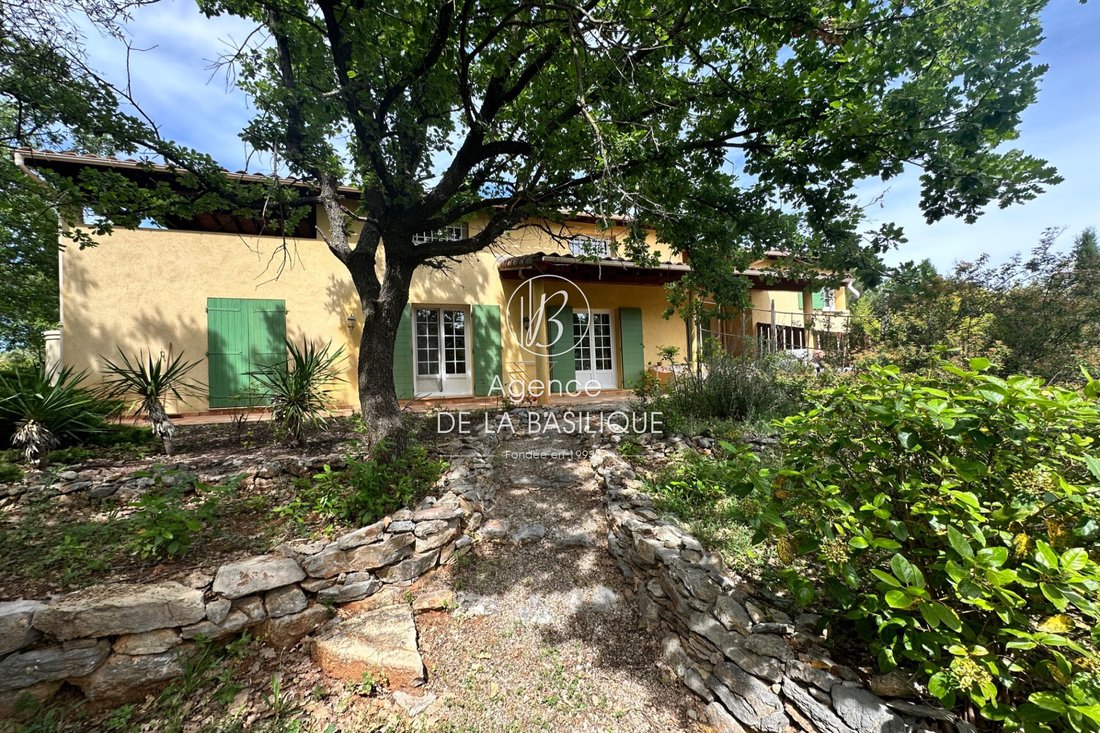 Villa in Centre Ville, Saint-Maximin-la-Sainte-Baume, France 1 - 18020746