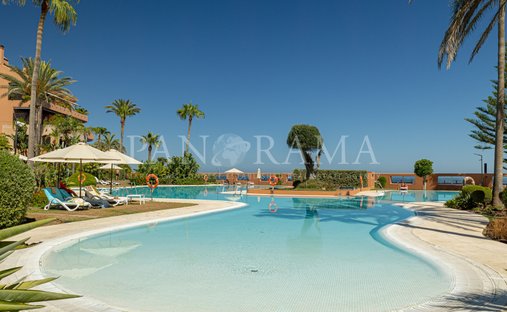 Apartamento en Playa Puerto Banús, Marbella, España 1