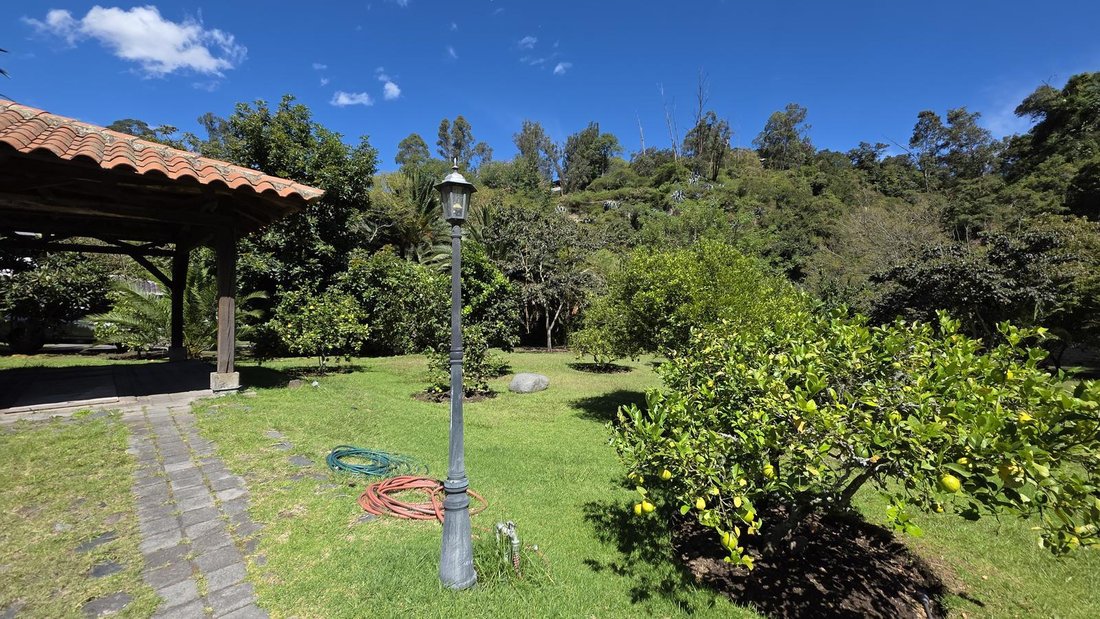 House in Quito, Pichincha, Ecuador 4 - 18021452