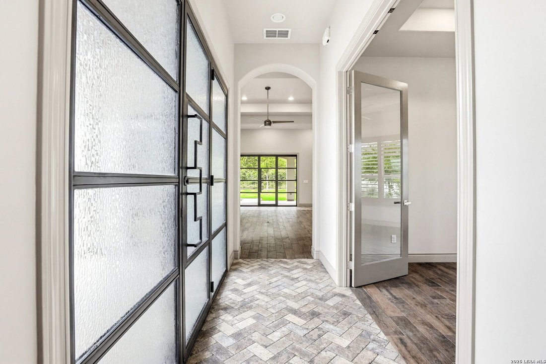 House in New Braunfels, Texas, United States 3 - 16660384
