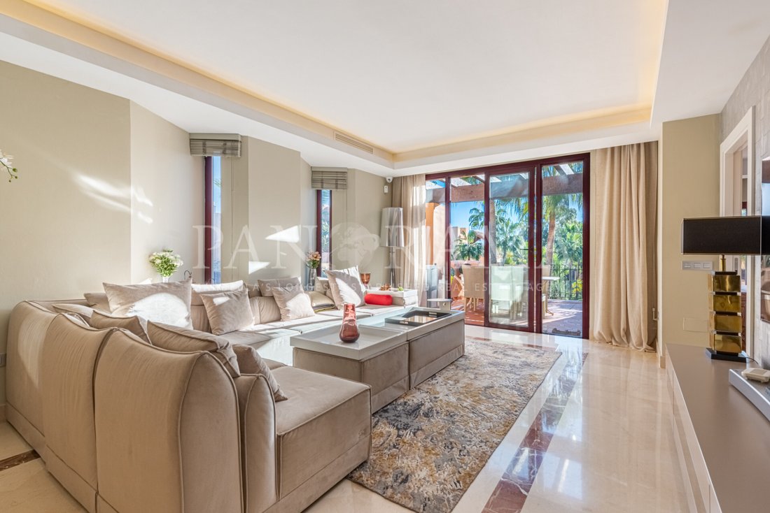 Penthouse in San Pedro de Alcantara, Andalusia, Spain 2 - 13629561