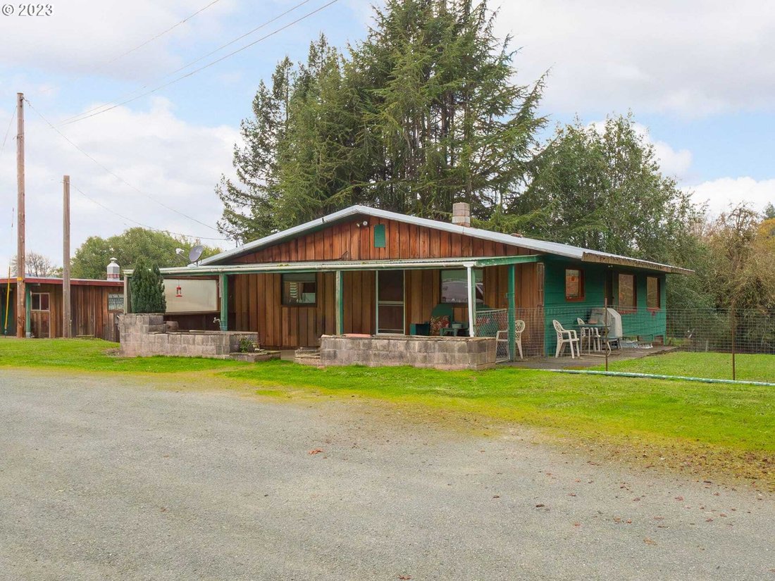 House in Coquille, Oregon, United States 2 - 18019244
