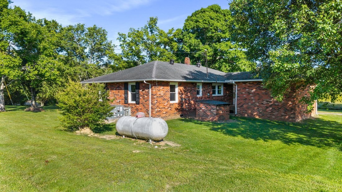 House in Etowah, Tennessee, United States 4 - 18020909