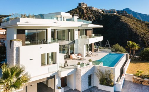 Villa in La Quinta, Benahavis, Andalusia 1