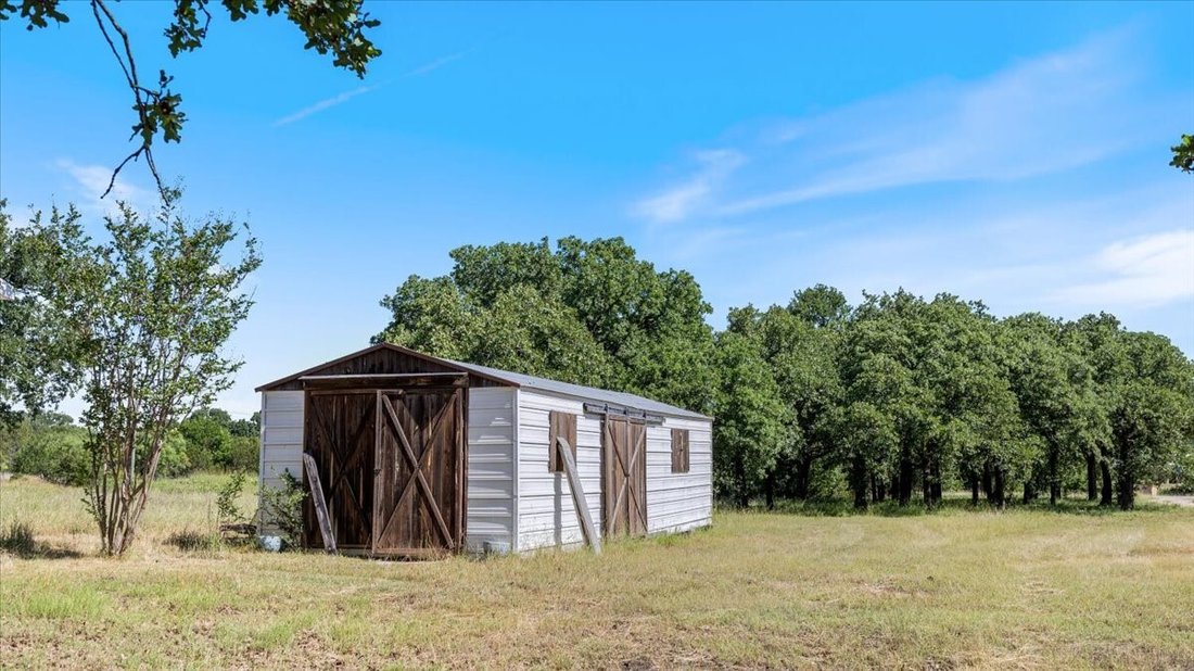 Farm Ranch in Bluff Dale, Texas, United States 3 - 17954736