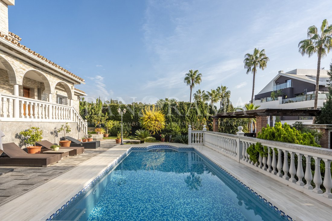 Villa in Elviria-Cabopino, Marbella, Spain 4 - 15075247