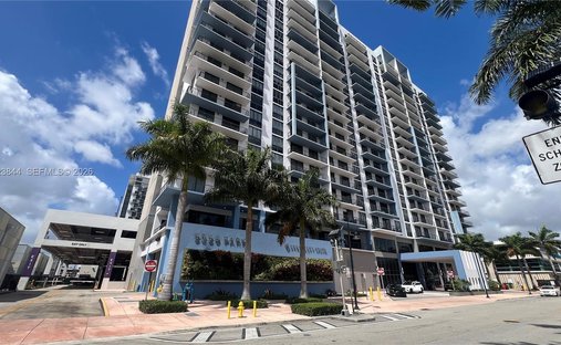 Condo in Doral, Florida, United States 1