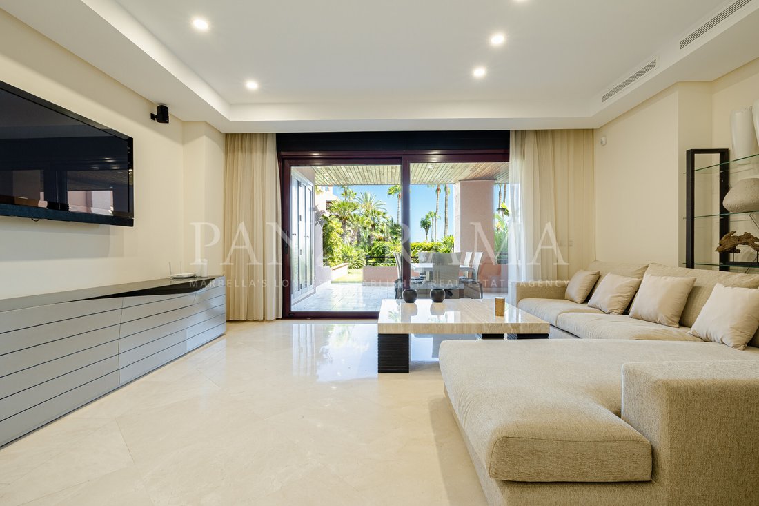 Apartment in Puerto Banus, Marbella, Spain 5 - 14572100