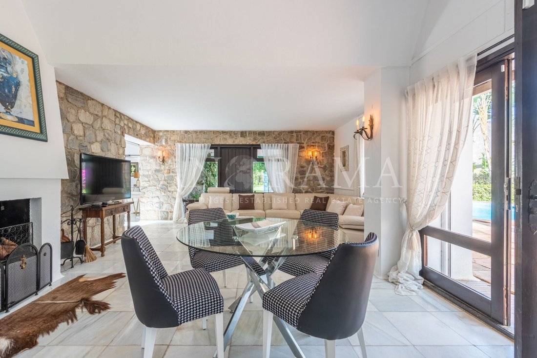 Villa in Marbella, Andalusia, Spain 5 - 15921174