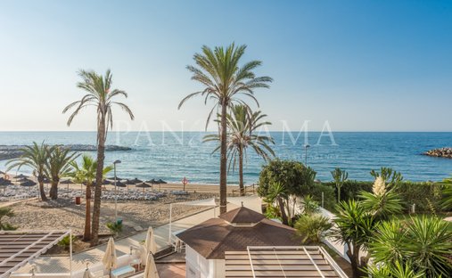Apartment in Puerto Banus, Marbella, Spain 1