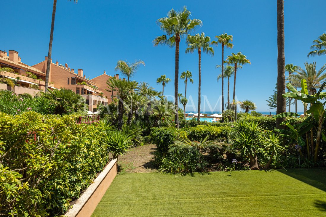 Apartment in Puerto Banus, Marbella, Spain 3 - 14572100