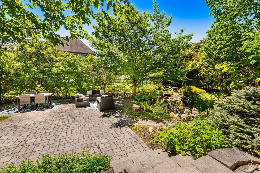 House in Brossard, Quebec, Canada 3 - 18020544