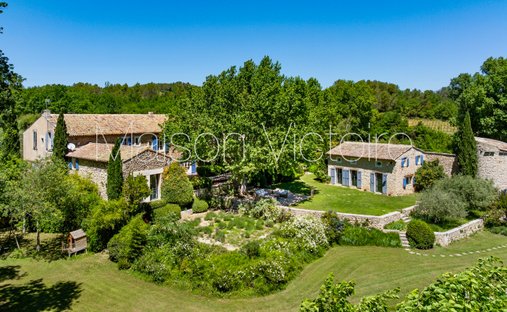 Maison à Goult, Provence-Alpes-Côte d'Azur, France 1