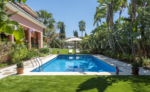 Villa a Marbella, Andalusia, Spagna 1