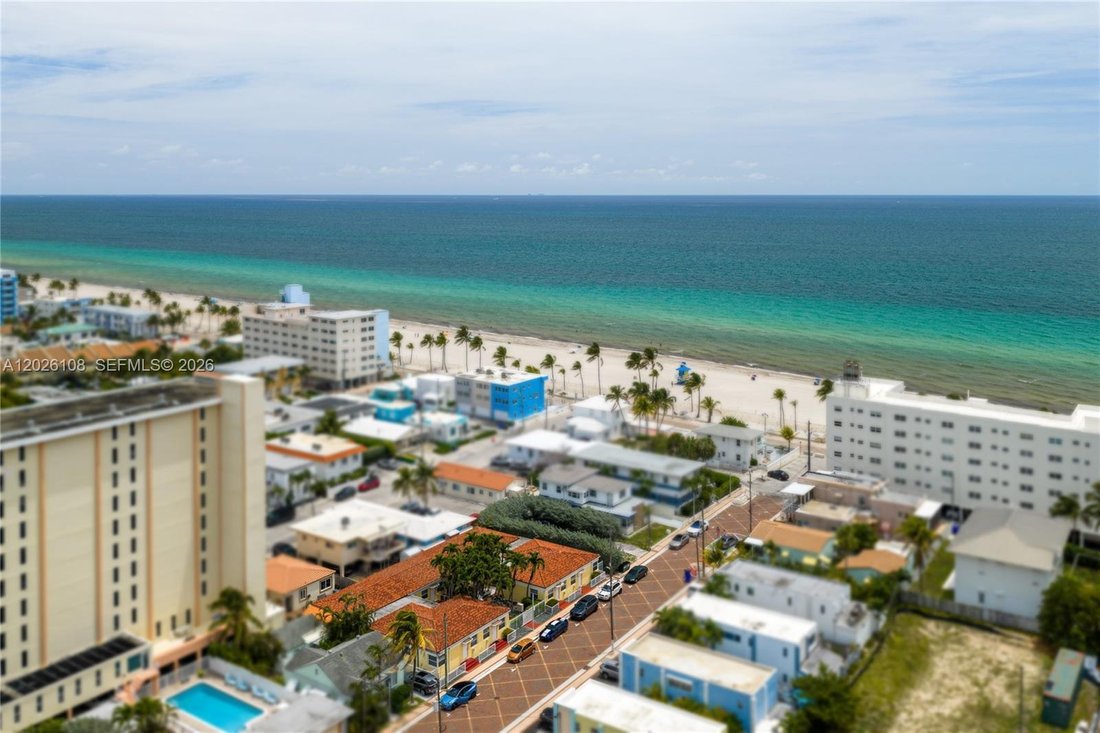 Hollywood, Florida, United States 1 - 18019271