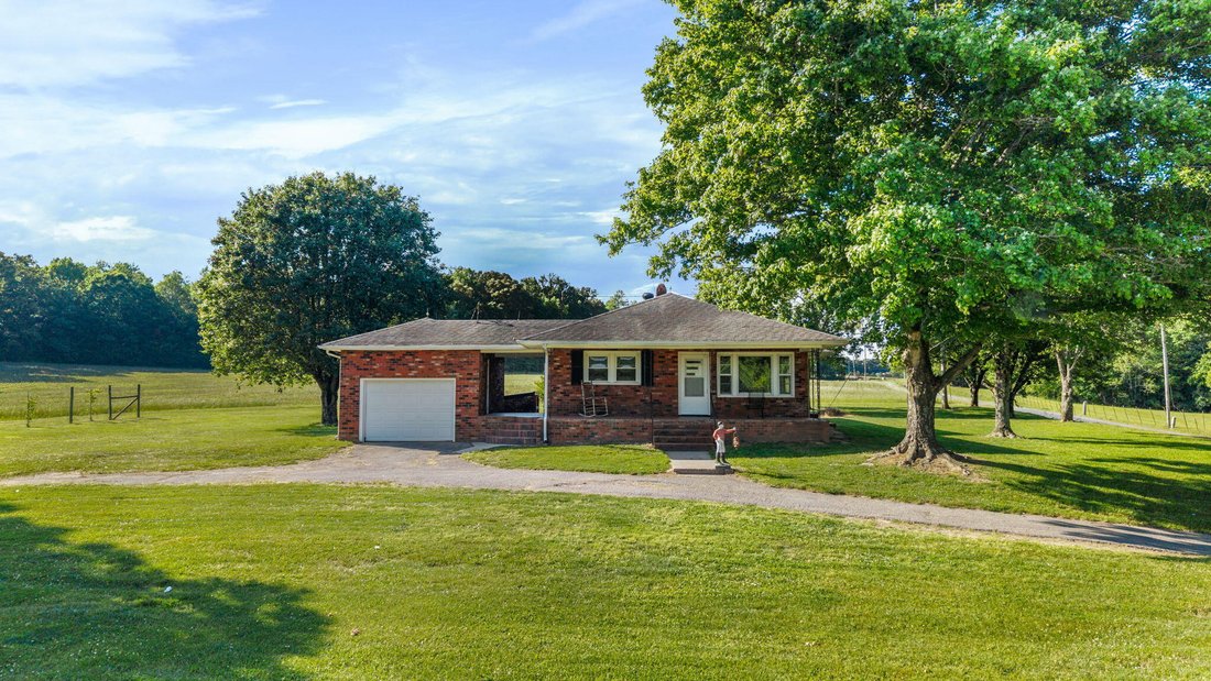 House in Etowah, Tennessee, United States 3 - 18020909