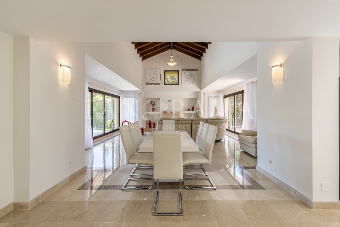Villa in Benahavis, Andalusia, Spain 3 - 14473603