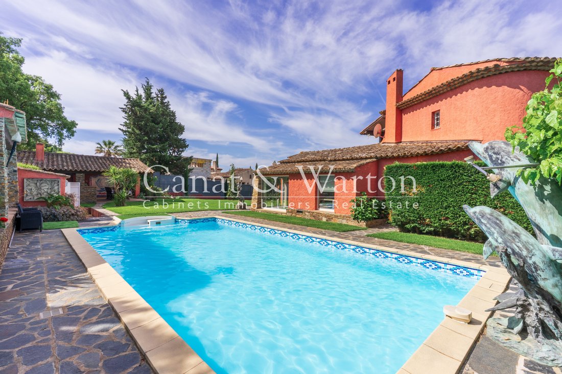 Villa in Sud, Cavalaire-sur-Mer, France 2 - 15798643