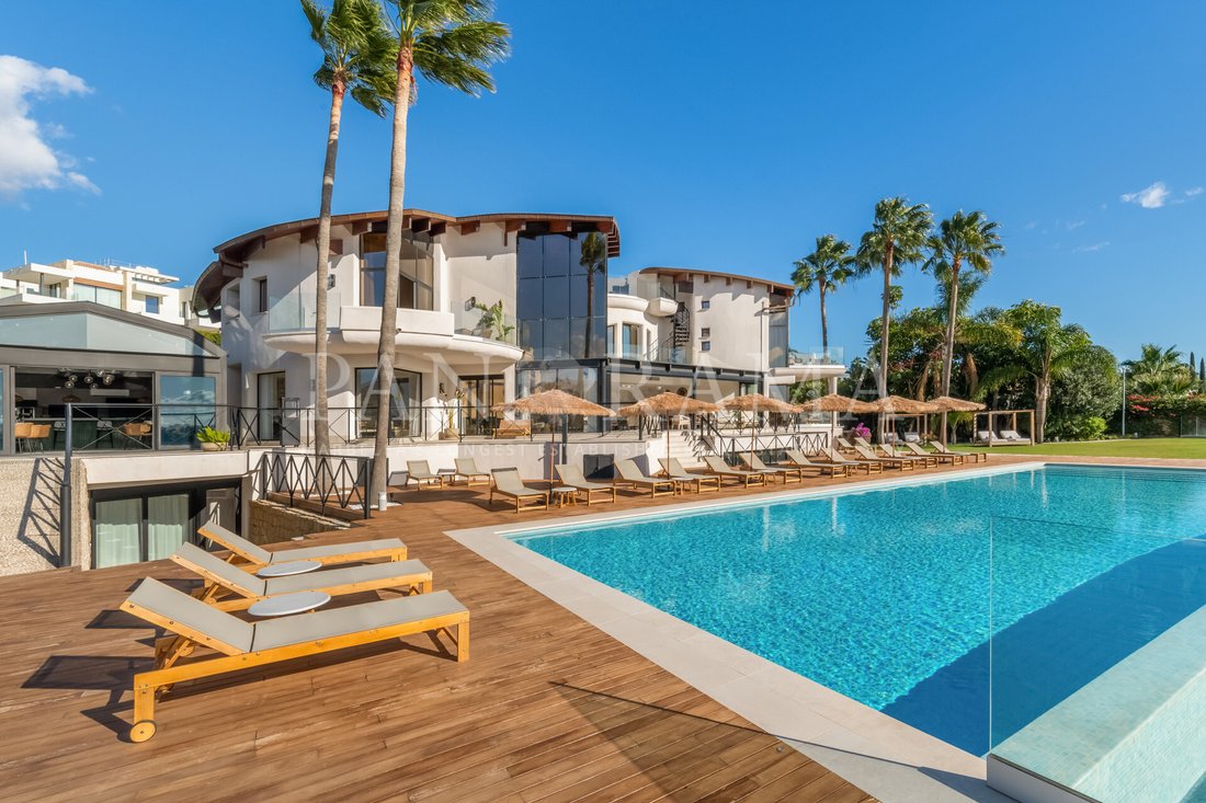 Villa in Benahavis, Andalusia, Spain 1 - 12743350