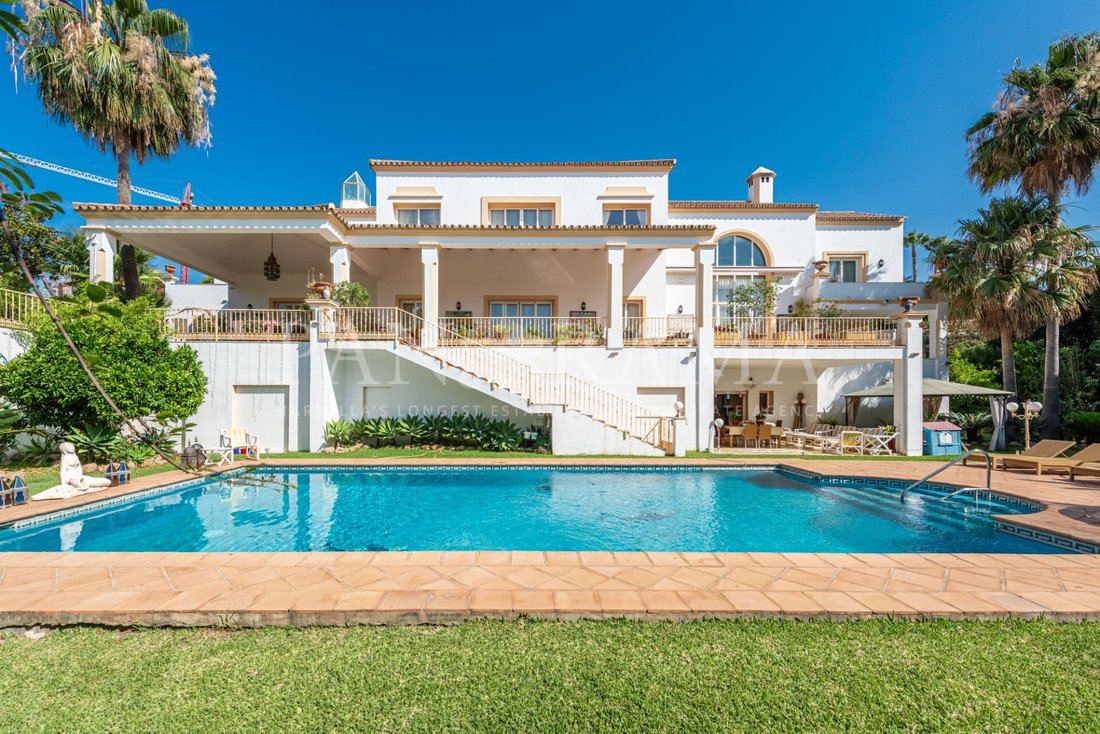 Villa in El Paraíso, Benahavis, Spain 4 - 13093076