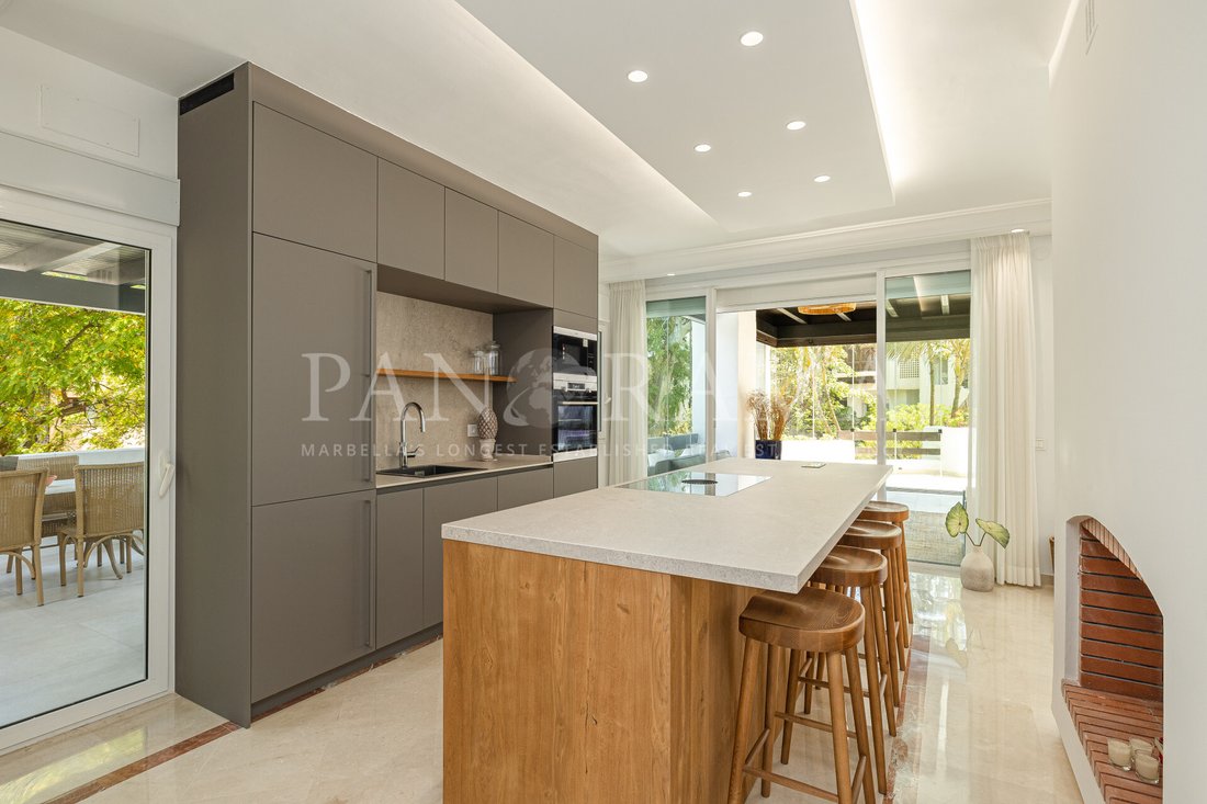 Penthouse in Puerto Banus, Marbella, Spain 4 - 11112823