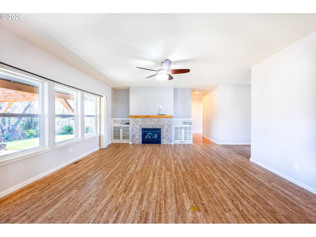 House in Sutherlin, Oregon, United States 4 - 18019105