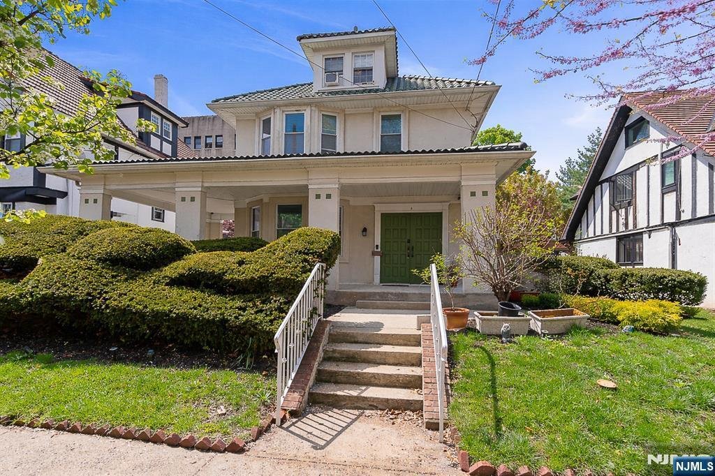 House in North Bergen, New Jersey, United States 1 - 18020899