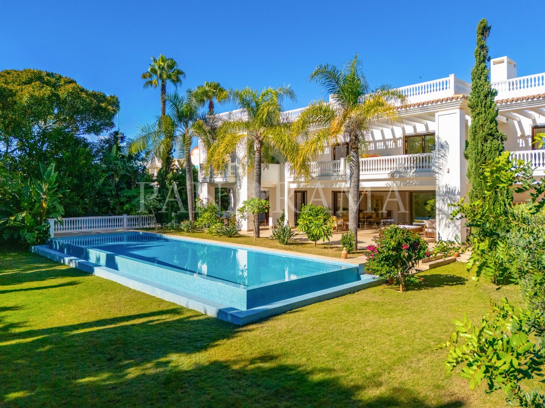 Villa in Estepona, Andalusia, Spain 1 - 15390981
