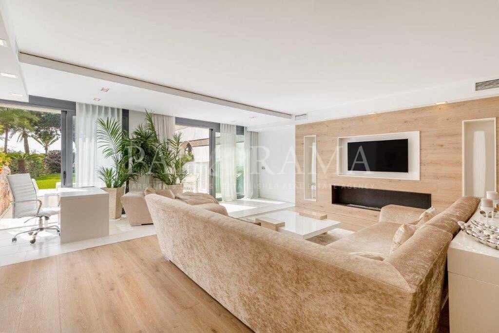 Apartment in Puerto Banus, Marbella, Spain 5 - 14277638