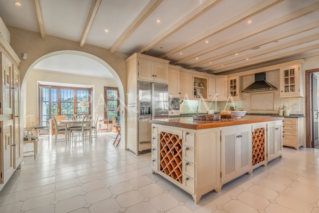 Villa in El Madroñal, Benahavis, Spain 4 - 11955951