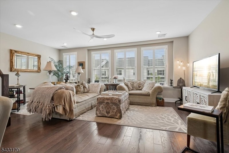 Condo in Morristown, New Jersey, United States 3 - 18018201