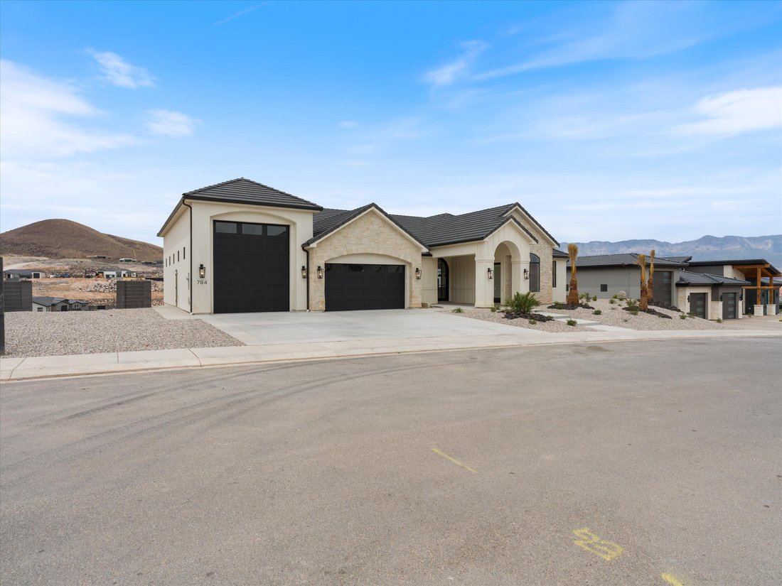 House in Hurricane, Utah, United States 3 - 18020925