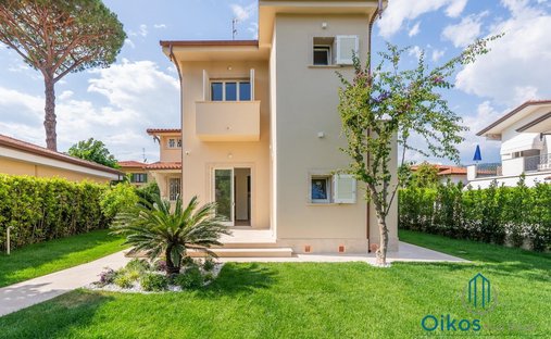 Villa in Center, Forte dei Marmi, Tuscany 1