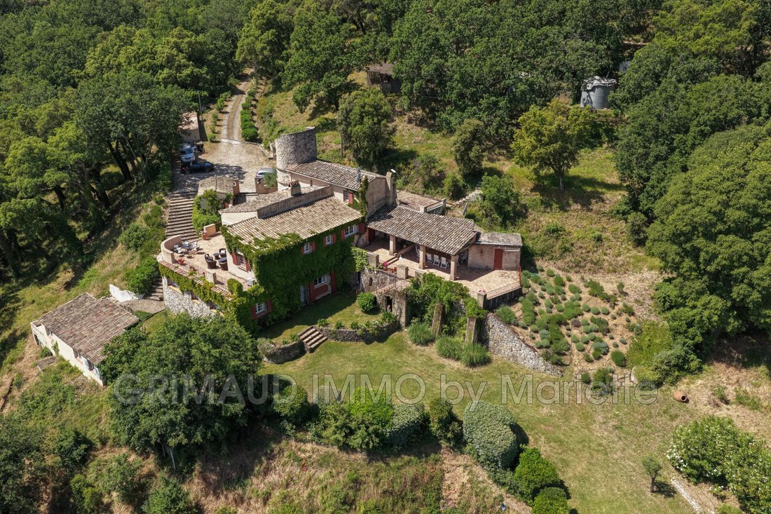 Villa in La Garde-Freinet, Provence-Alpes-Côte d'Azur, France 2 - 17491106
