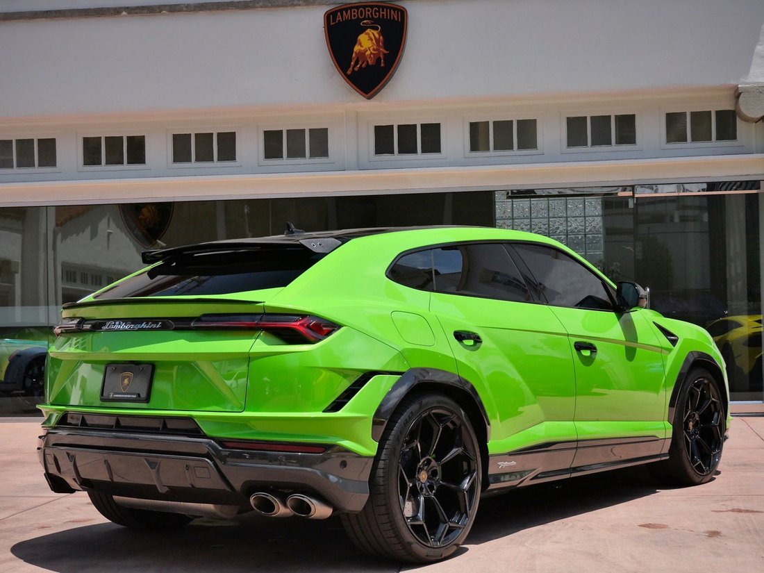 Suv in Beverly Hills, CA, United States 3 - 18020561