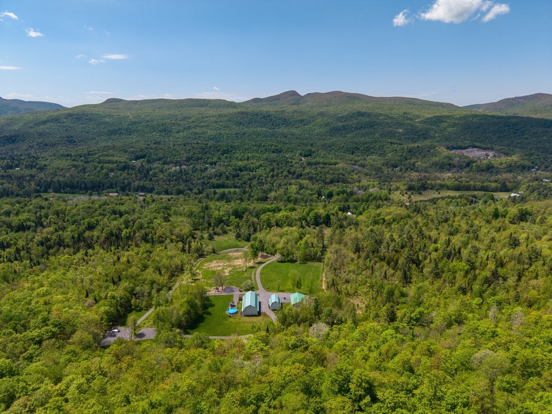 Land in Bolton-Est, Quebec, Canada 1 - 17322639