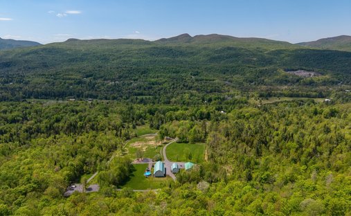 Land in Bolton-Est, Quebec, Canada 1