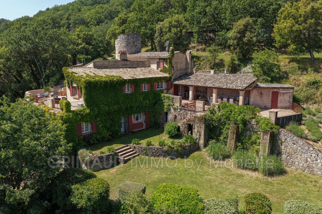 Villa in La Garde-Freinet, Provence-Alpes-Côte d'Azur, France 1 - 17491106