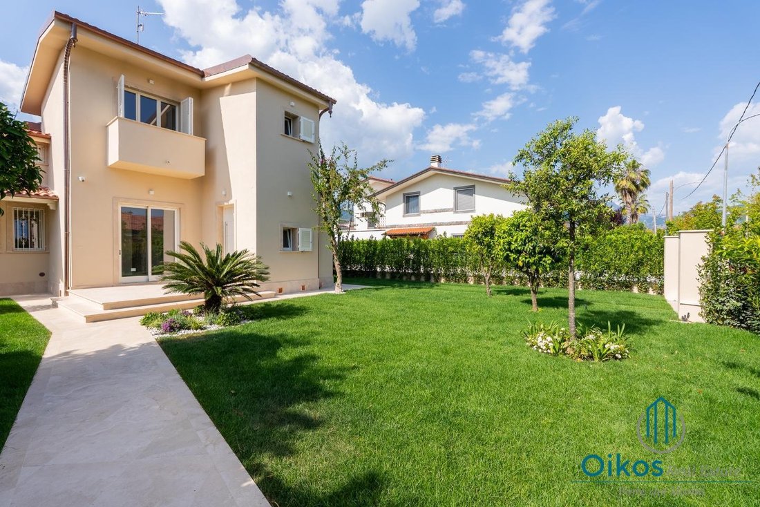 Villa in Center, Forte dei Marmi, Tuscany 5 - 15685546