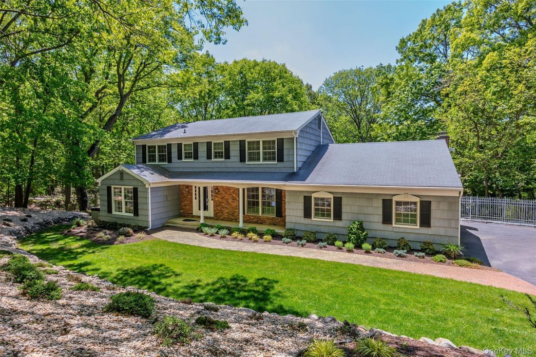 House in Port Jefferson, New York, United States 2 - 18021751