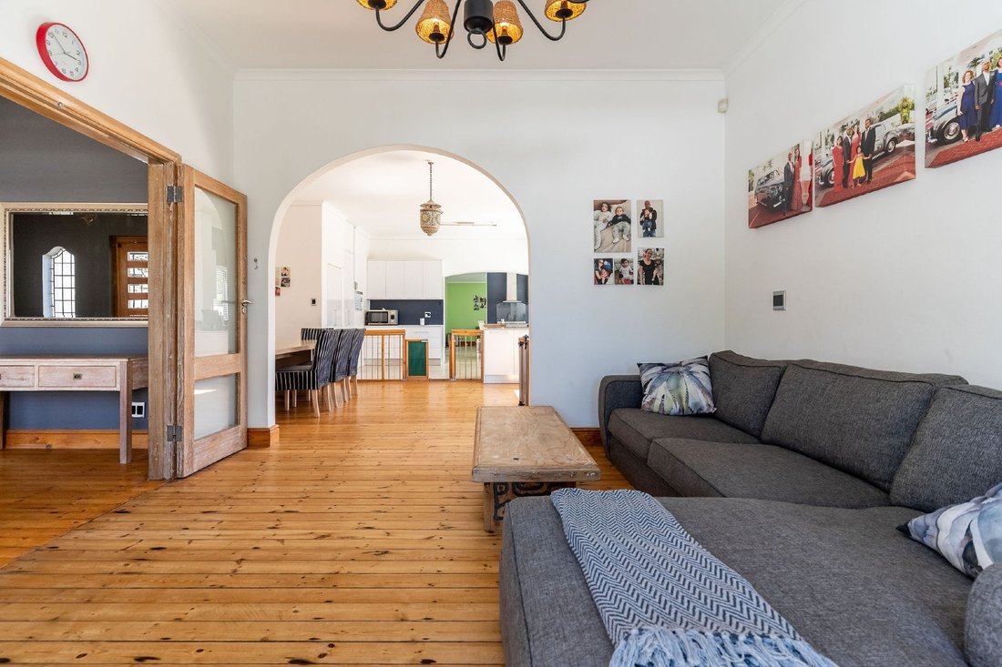 House in Fresnaye, Bakoven, Cape Town 5 - 18021743